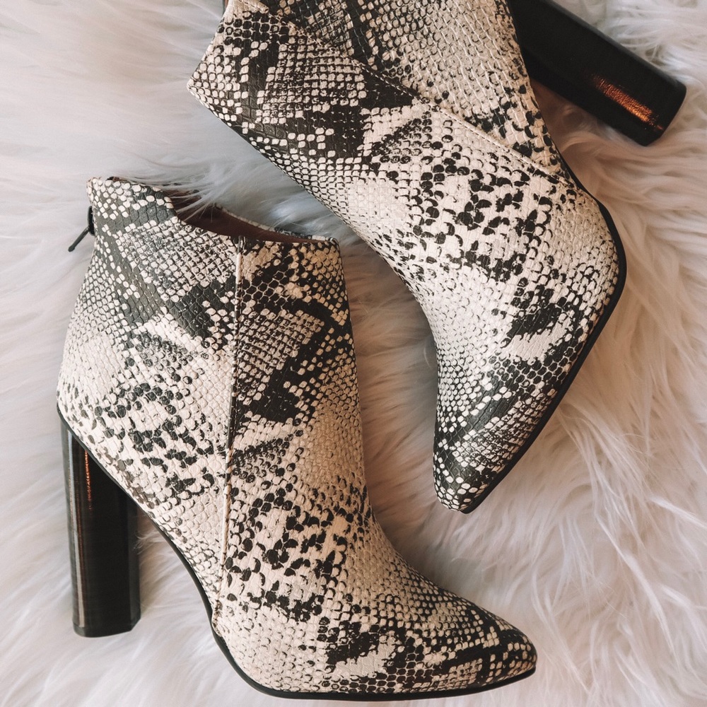 Natural Snake Print Pointed Toe Ankle Booties